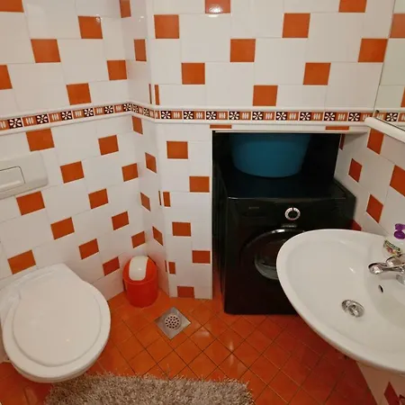 Vila Zare *